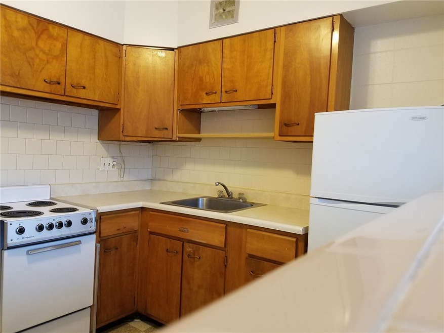 1890 Broad St unit 118, Cranston, RI 02905 - photo 1