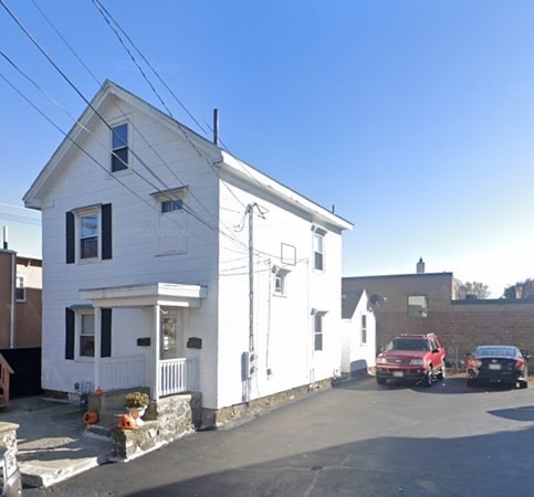 4 Border St unit 2, Woburn, MA 01801 - photo 1