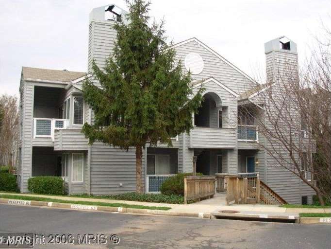 11719 Summerchase Cir, Reston, VA 20194 - photo 1