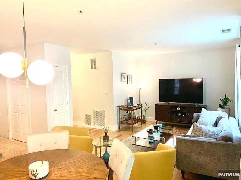 57 Mountainview Ct unit 57, Riverdale, NJ 07457 - photo 1