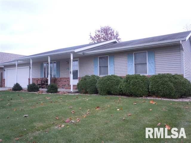 1800 N Logan St, Lincoln, IL 62656 - photo 1