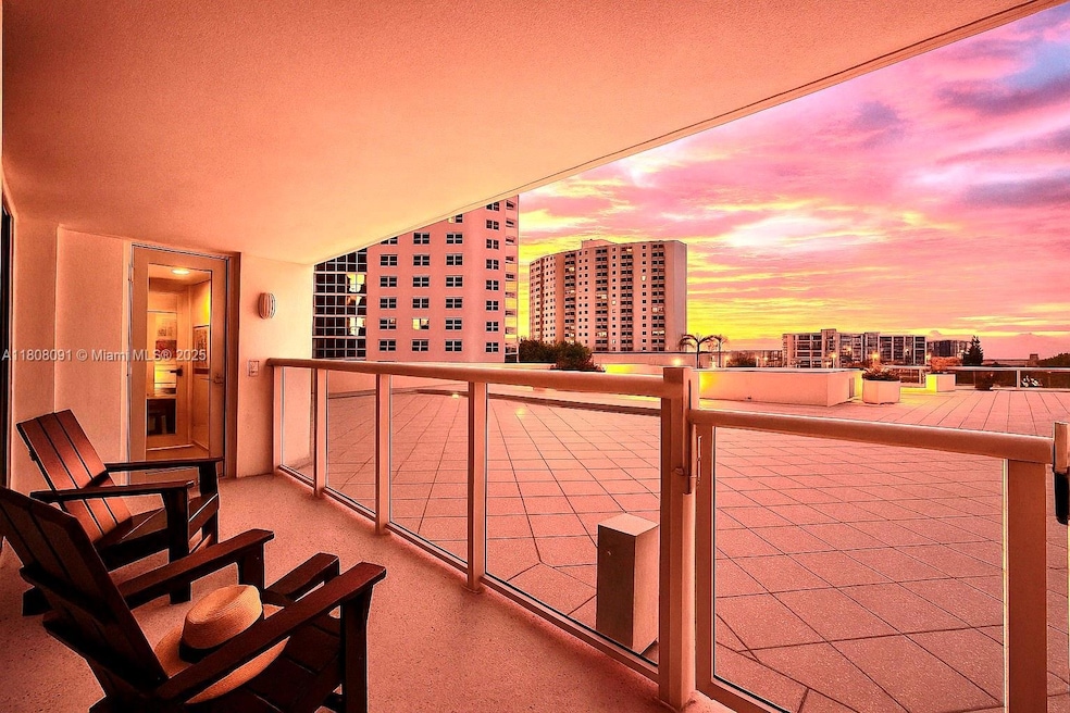 Aquarius unit 301S, Hollywood, FL 33019 - photo 1