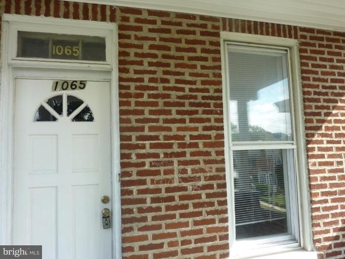1065 Ellicott Dr, Baltimore, MD 21216 - photo 1