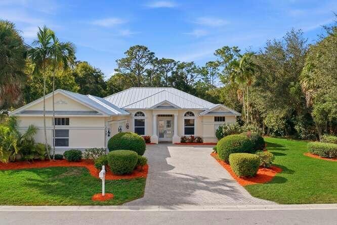 For Sale $879,000 • Co-Listing Agent
