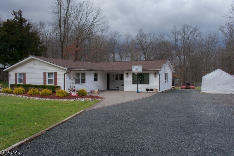 10 Wimpole Way, Green Brook, NJ 08812 - photo 1