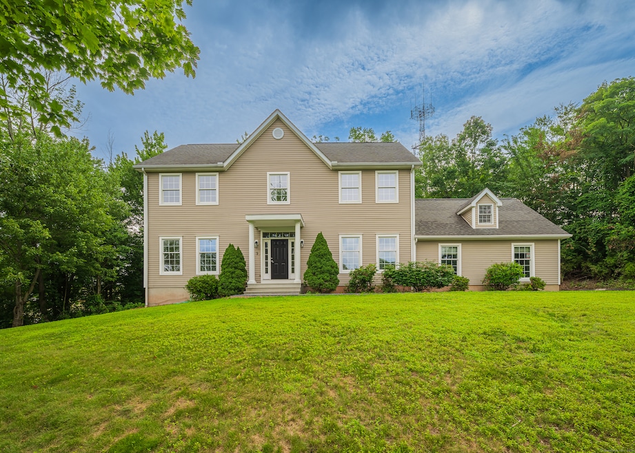 9 Twin Oaks Dr, Cromwell, CT 06416 - photo 1
