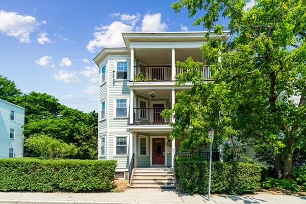 29 Wachusett St unit 2, Jamaica Plain, MA 02130 - photo 1