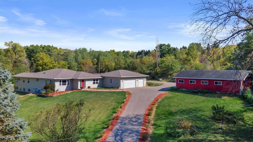 488 Sugar Hill Rd, Brooklyn, WI 53521 - photo 1