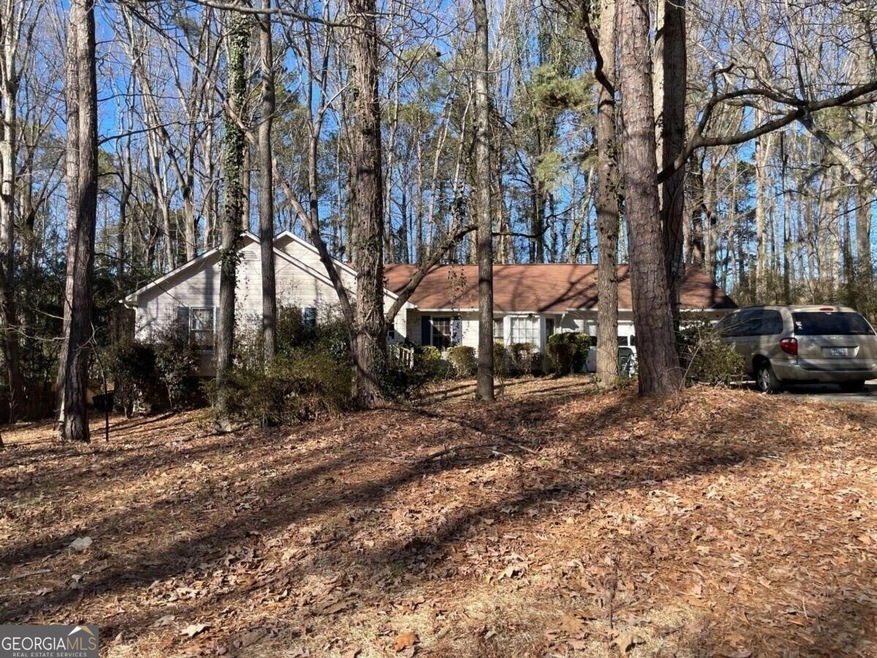 8686 Twin Oaks Dr, Jonesboro, GA 30236 - photo 1