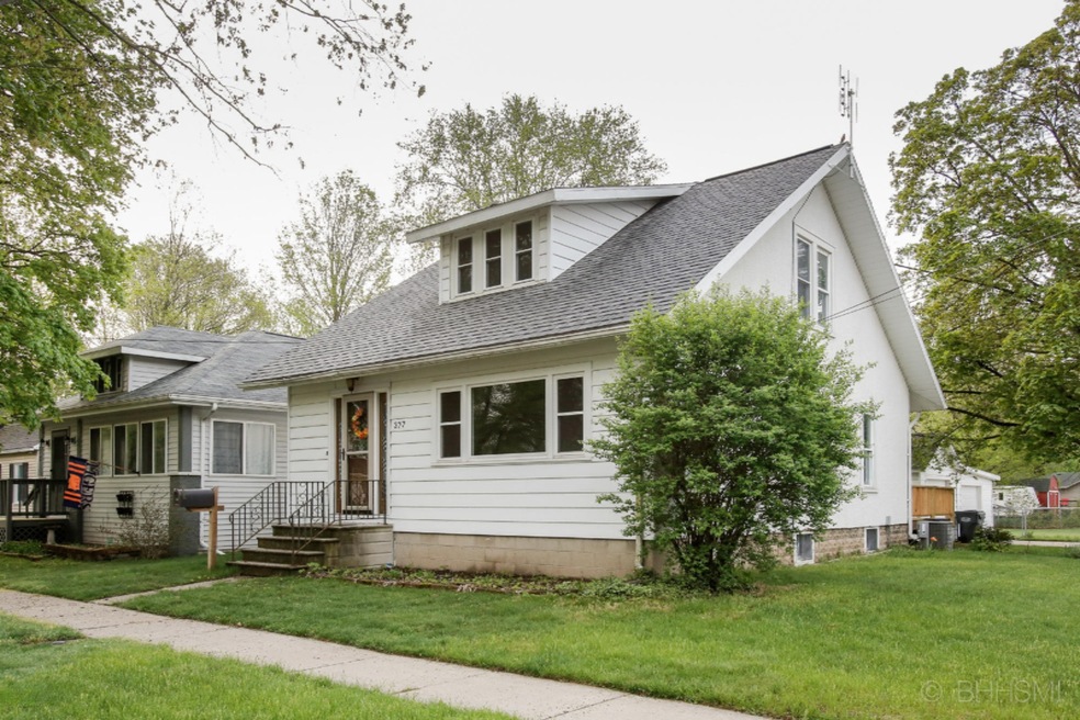 377 w. franklin st.-101