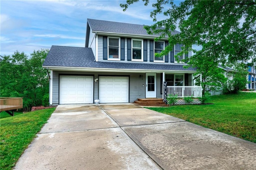 915 NW 63rd St, Kansas City, MO 64118 For Sale