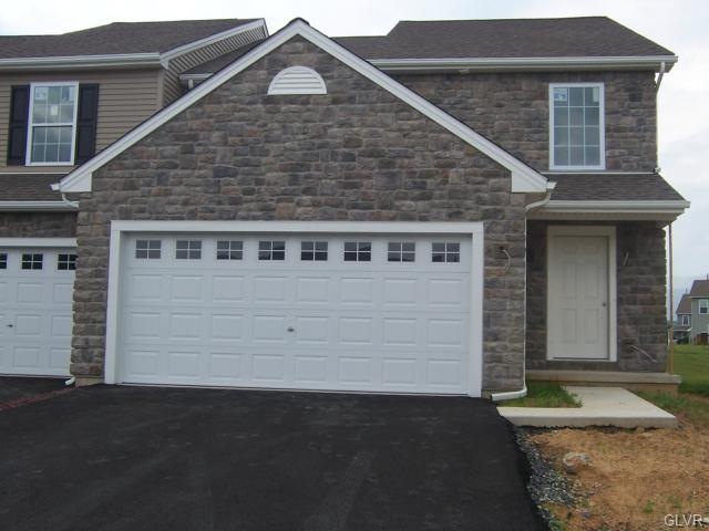900 Fieldstone Trail, Easton, PA 18040 - photo 1