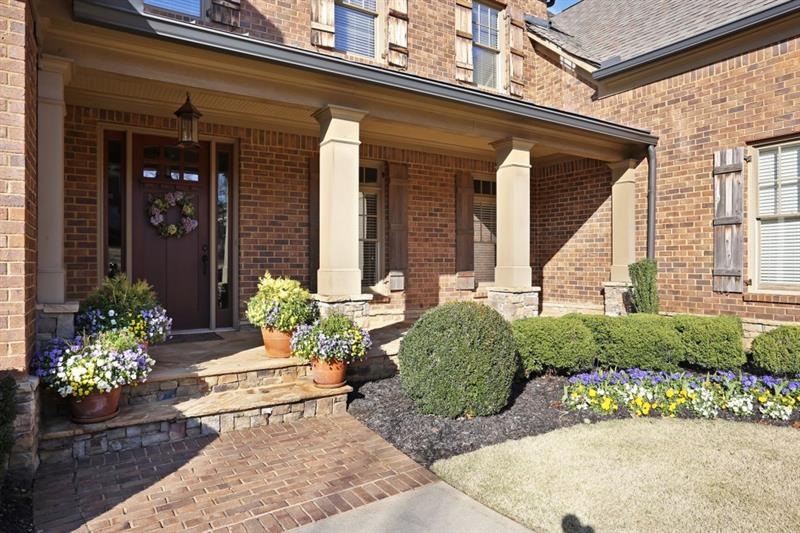 1060 Balmoral Ln, Roswell, GA 30075 - photo 1