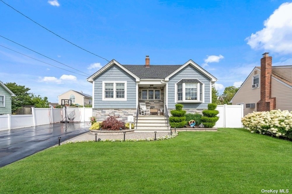 749 Sunrise Ave, Bellmore, NY 11710 - photo 1