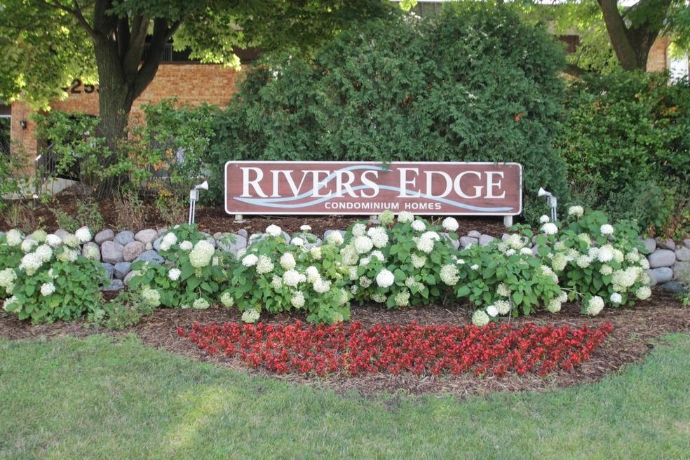 Rivers Edge Condo Community