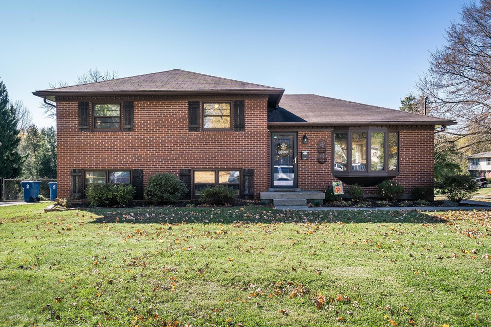 6100 Princess Way, Louisville, KY 40219 - photo 1