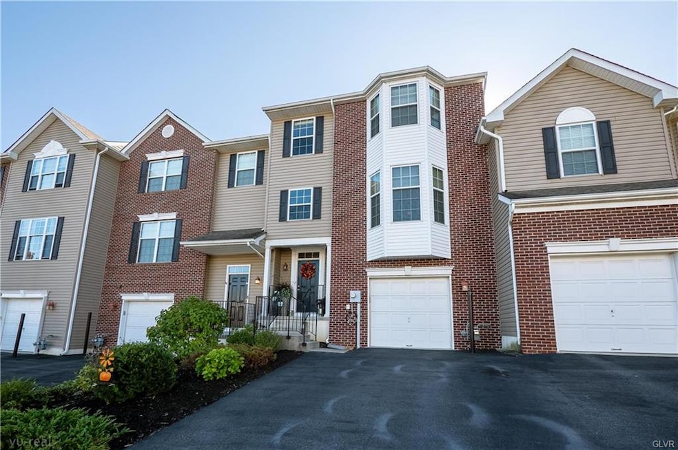 5200 Spring Ridge Dr E, Macungie, PA 18062 - photo 1