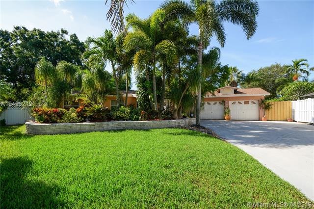 EXTERIOR FRONT, BEAUTIFUL LAWN/LANDSCAPE, CURB APP