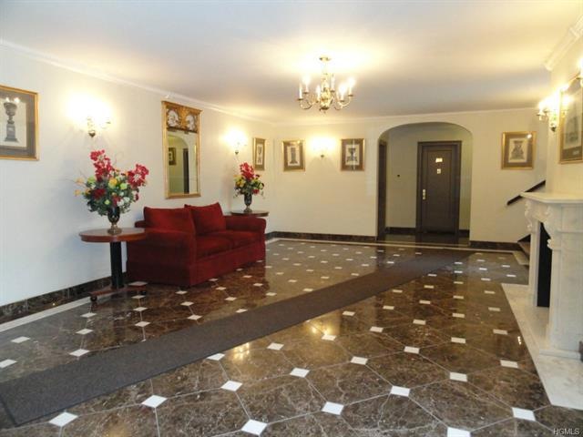 381 Broadway unit 1H, Dobbs Ferry, NY 10522 - photo 1