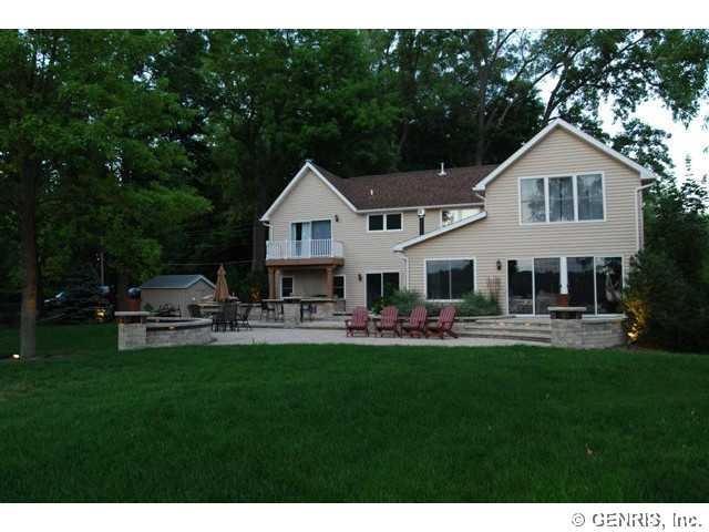 Exterior Front Lakeside view