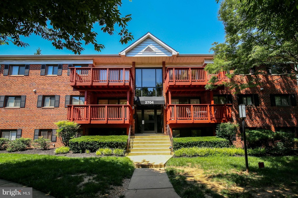 2704 Dartmouth Rd unit 9, Alexandria, VA 22314 - photo 1