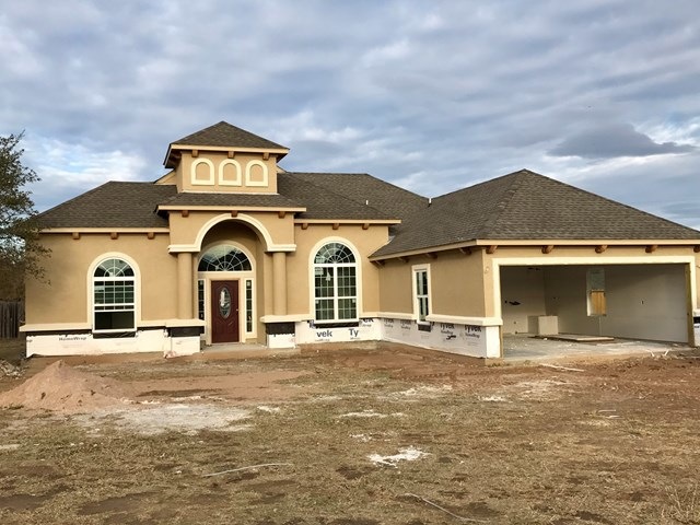 212 Clyde Run, Fredericksburg, TX 78624 - photo 1