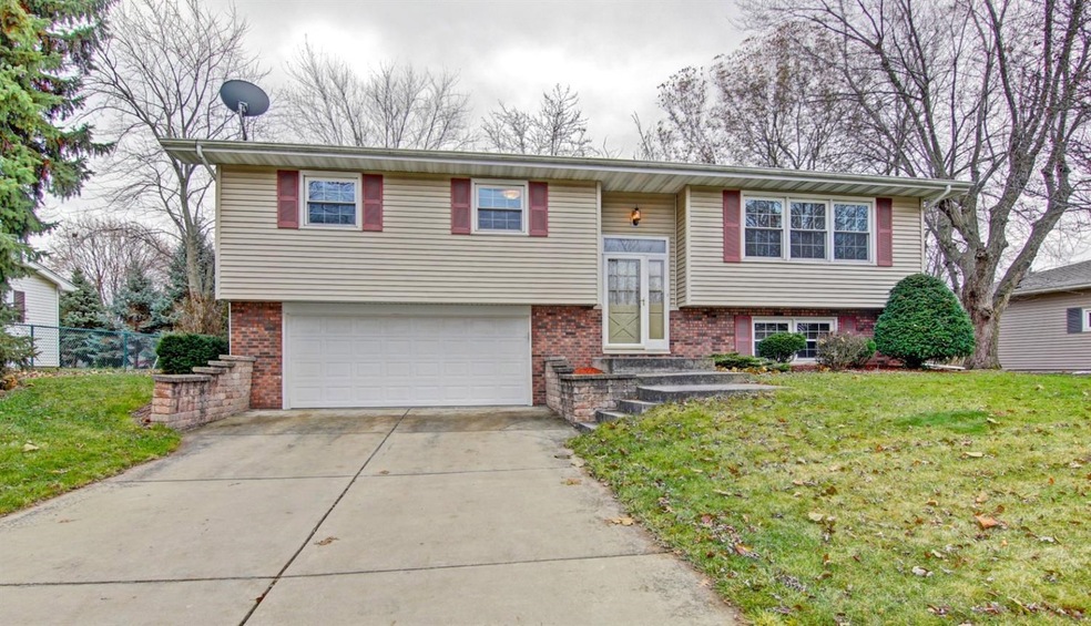 203 Las Olas Dr, Crown Point, IN 46307 - photo 1