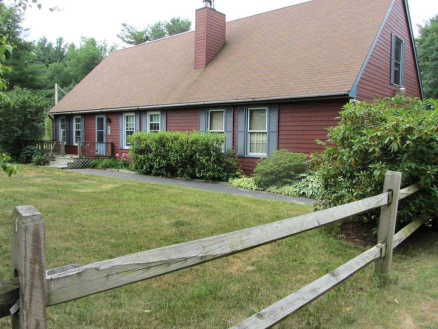 954 Wauwinet Rd, Barre, MA 01005 - photo 1