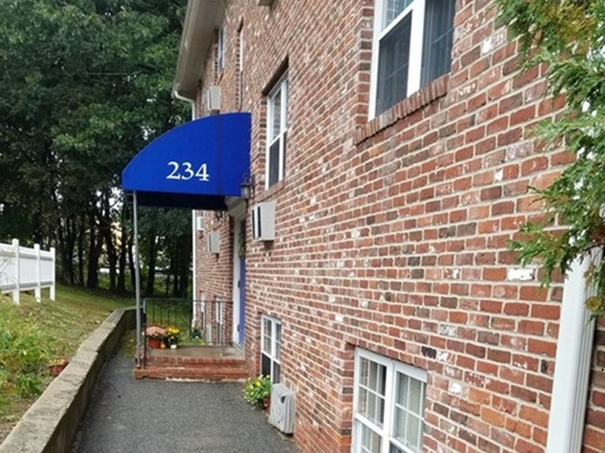 234 Low St unit 18, Newburyport, MA 01950 - photo 1