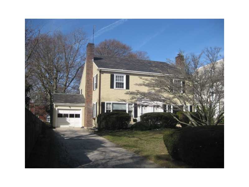 1 Red Cross Ave unit B, Newport, RI 02840 - photo 1