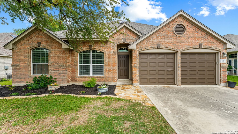 938 River Terrace, New Braunfels, TX 78130 - photo 1
