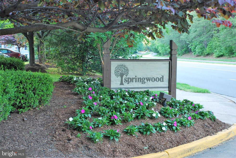 2212 Springwood Dr unit 105, Reston, VA 20191 - photo 1