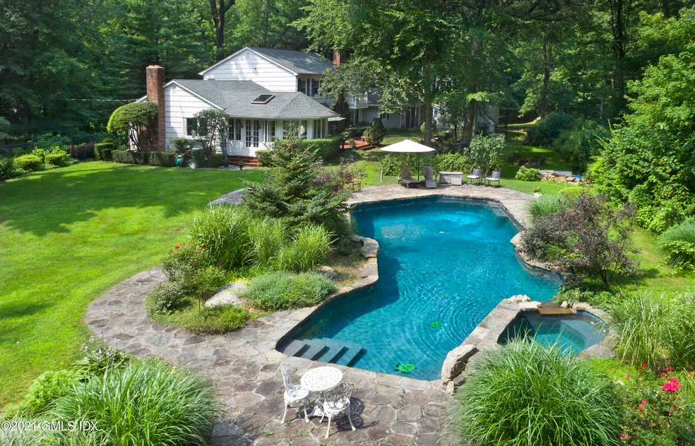 21 Mohawk Ln, Greenwich, CT 06831 - photo 1