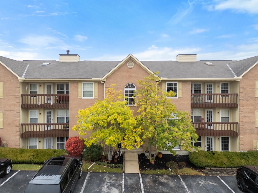 9 Meadow Ln unit 12, Highland Heights, KY 41076 - photo 1