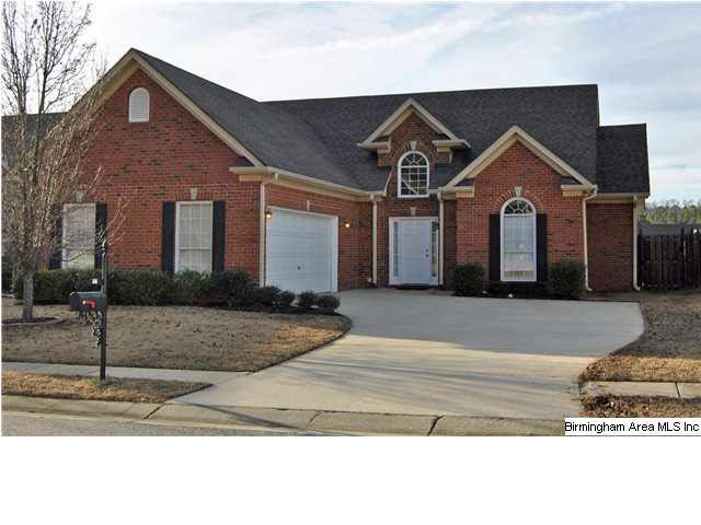 Beautiful home has been well maintained. Upgraded 