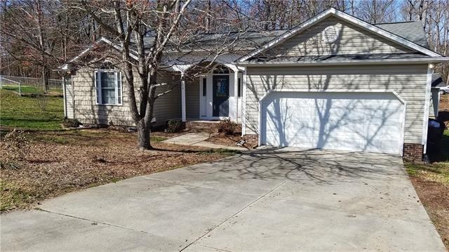 1770 Riverstone Dr, Lincolnton, NC 28092 - photo 1