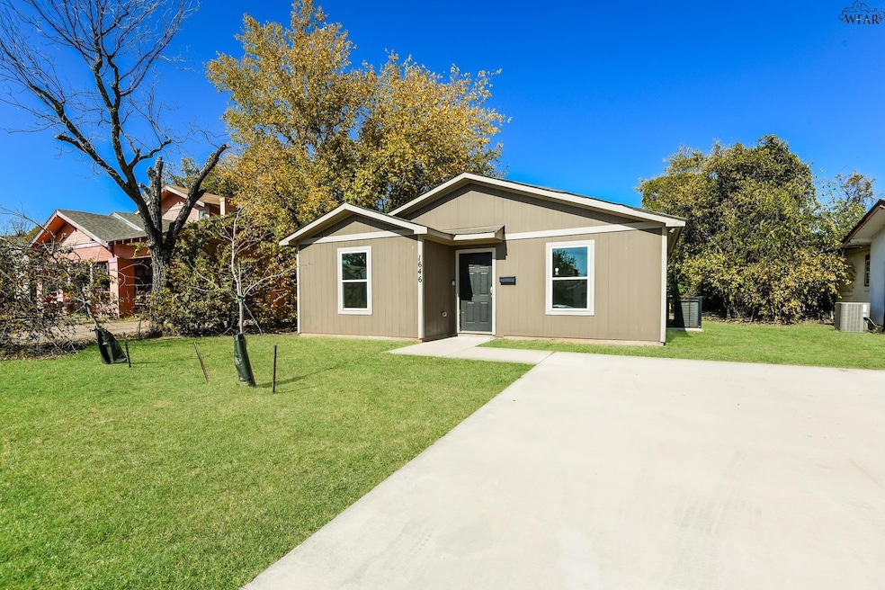 1646 Elizabeth Ave, Wichita Falls, TX 76301 - photo 1