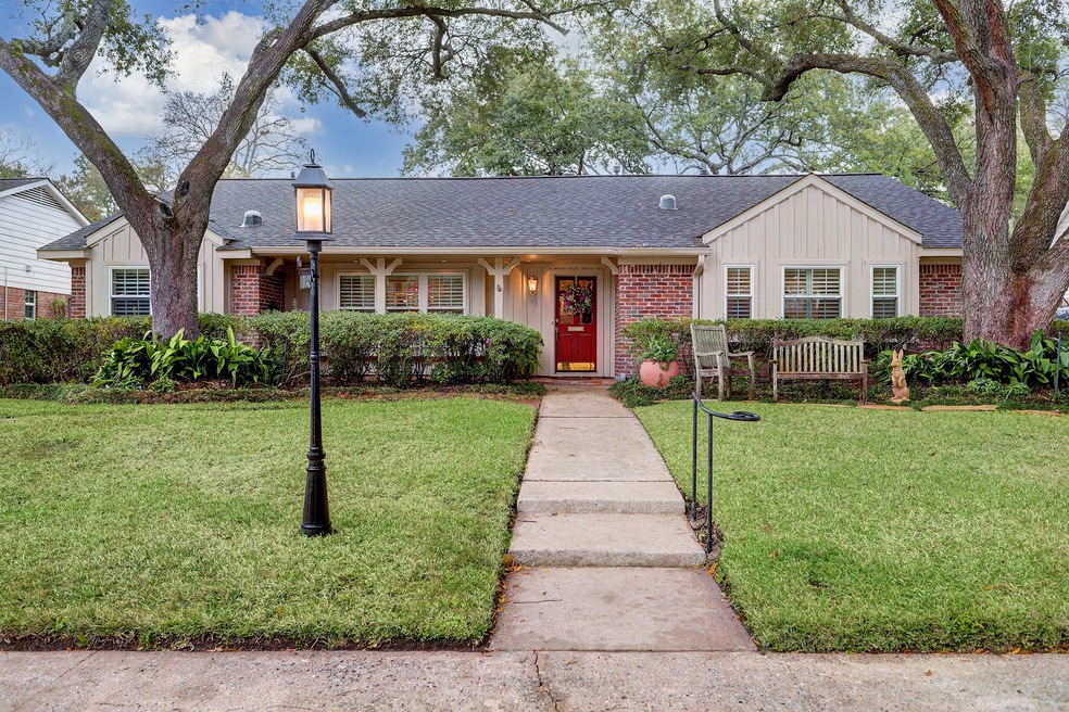 10042 Del Monte Dr, Houston, TX 77042 - photo 1