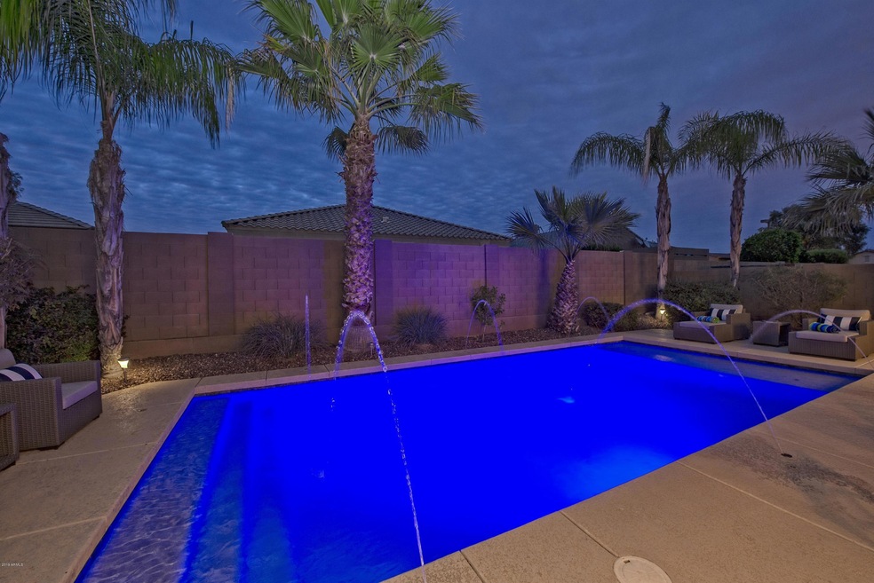001_Resort Living