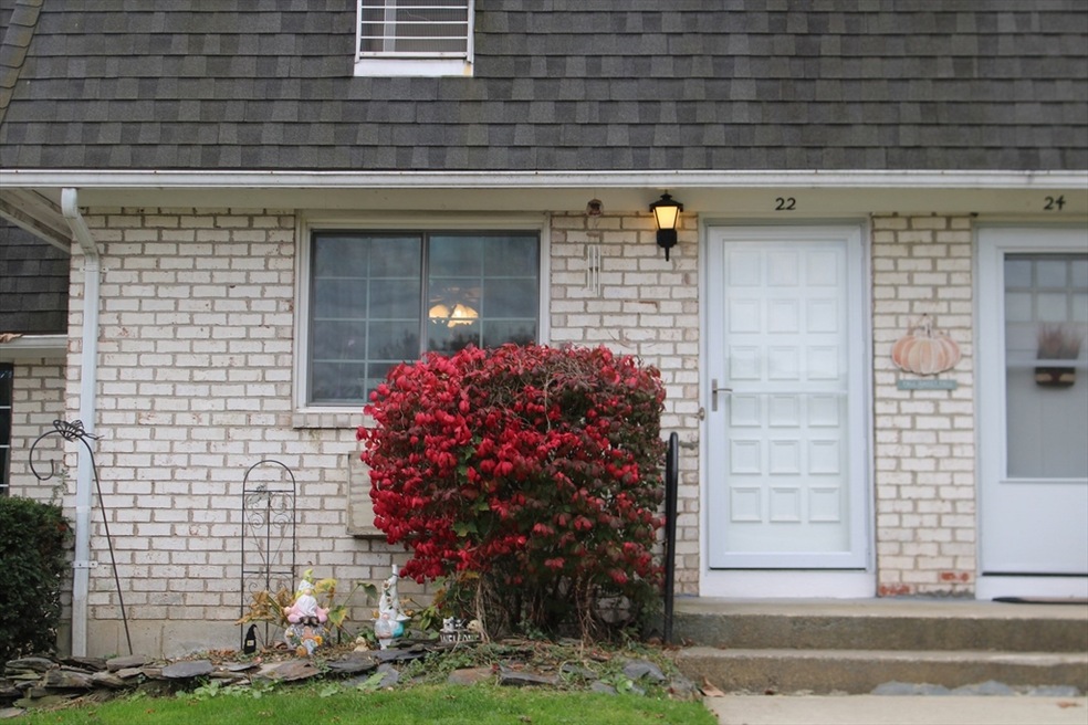 22 Princeton Terrace unit 22, Greenfield, MA 01301 - photo 1