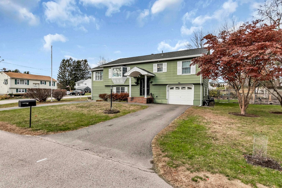 14 Tessier St, Hudson, NH 03051 - photo 1