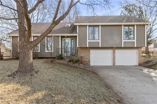 6015 Alden St, Shawnee, KS 66216 - photo 1