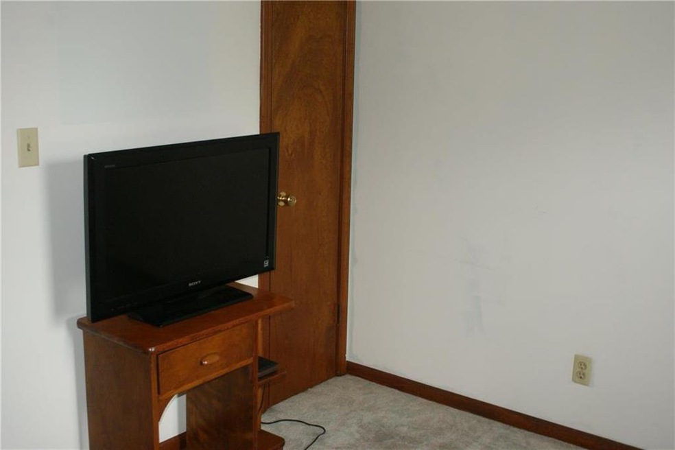 9400 Mullen Rd, Lenexa, KS 66215 - photo 1