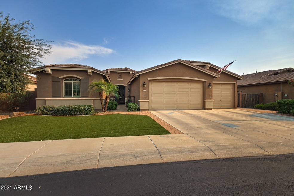 1213 W Plane Tree Ave, San Tan Valley, AZ 85140 - photo 1