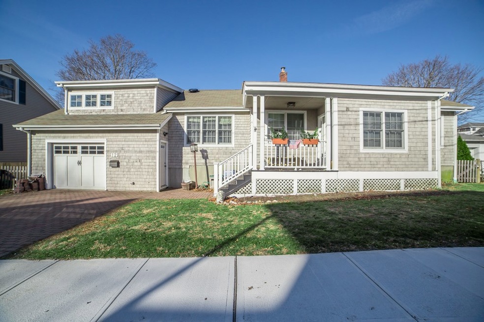 12 Apthorp Ave, Newport, RI 02840 - photo 1