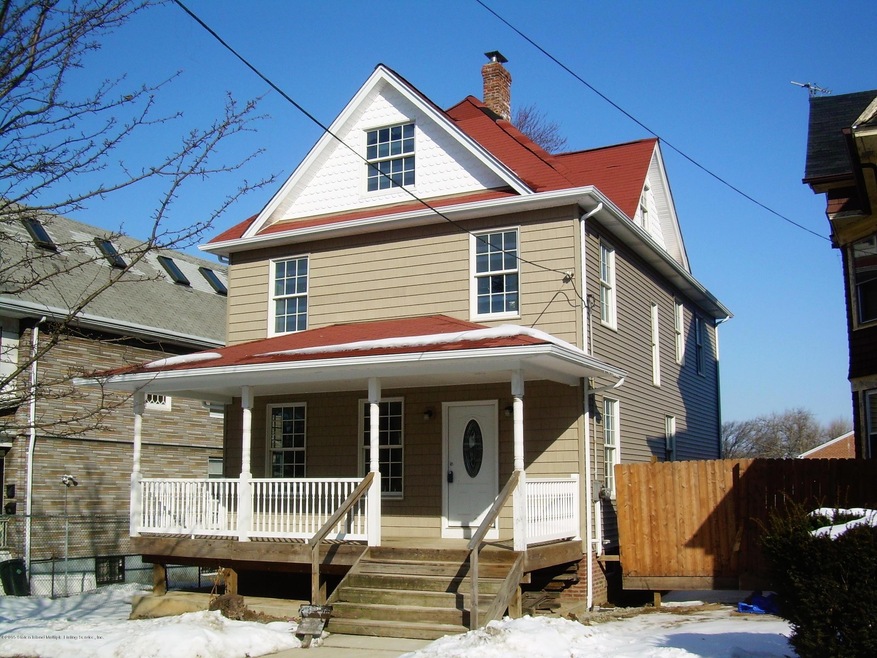 309 Kingsley Ave, Staten Island, NY 10314 - photo 1