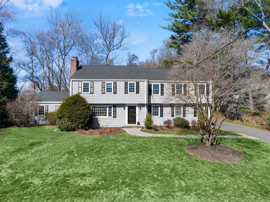 Blending style and comfort 86 Stoneleigh Square is