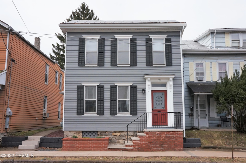 For Rent $1,350/month