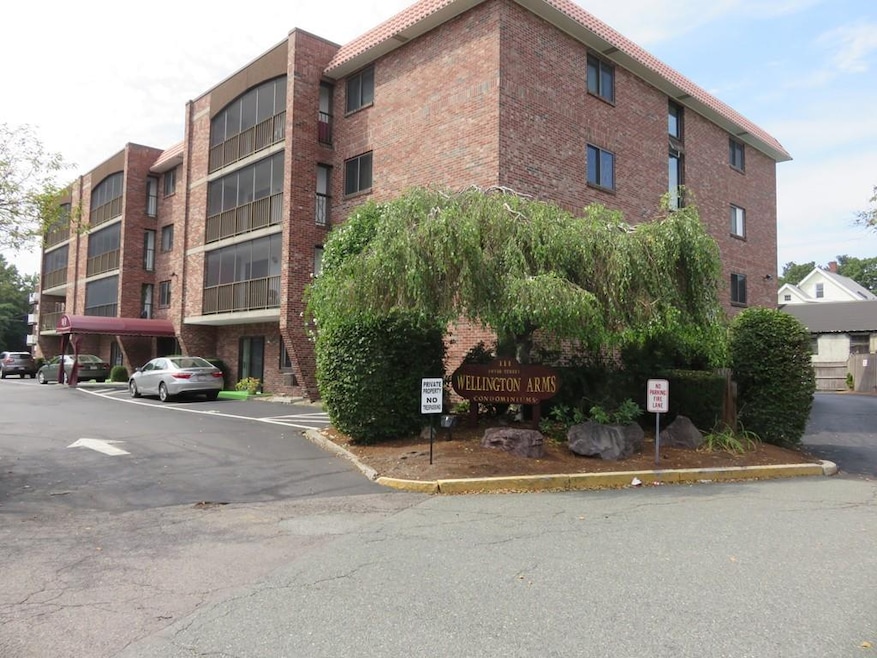 111 Devir St unit 404, Malden, MA 02148 - photo 1