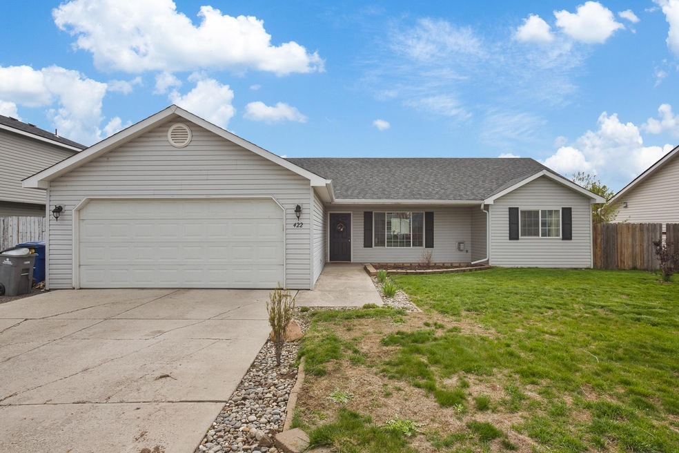 422 Beverly Ave, Medical Lake, WA 99022 - photo 1